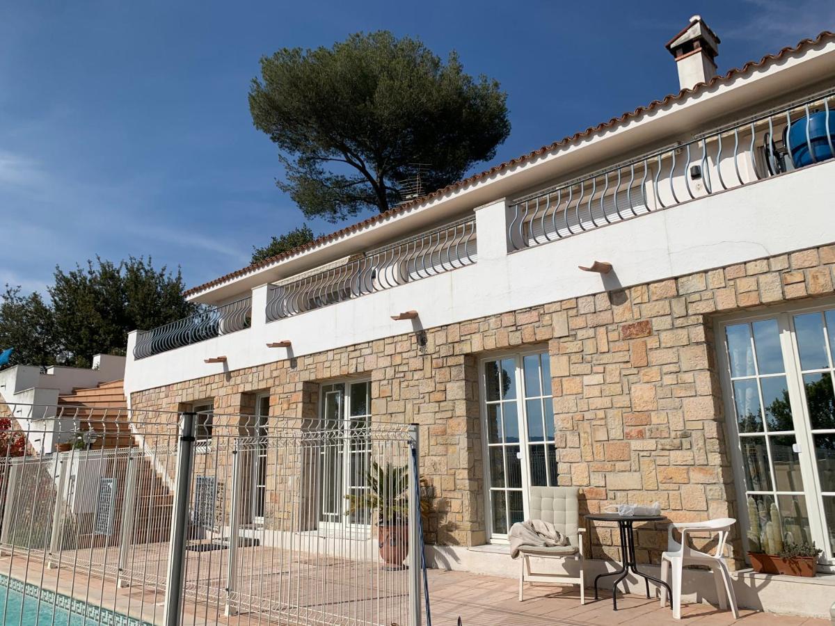 Maison De Ville Dans La Villa Brise Des Pins 르까네 외부 사진